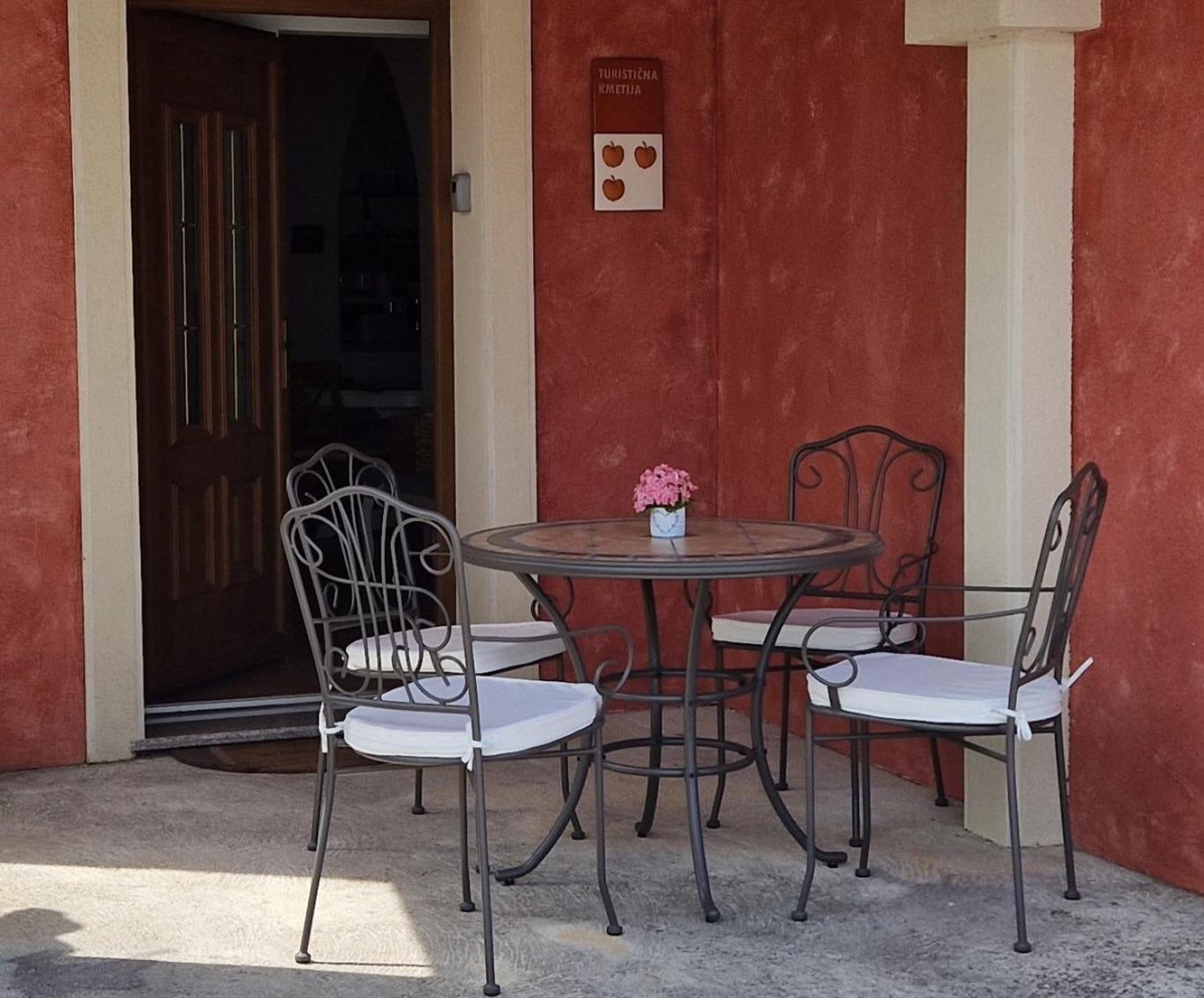 Wine & Apartment Vinales Koper Dış mekan fotoğraf